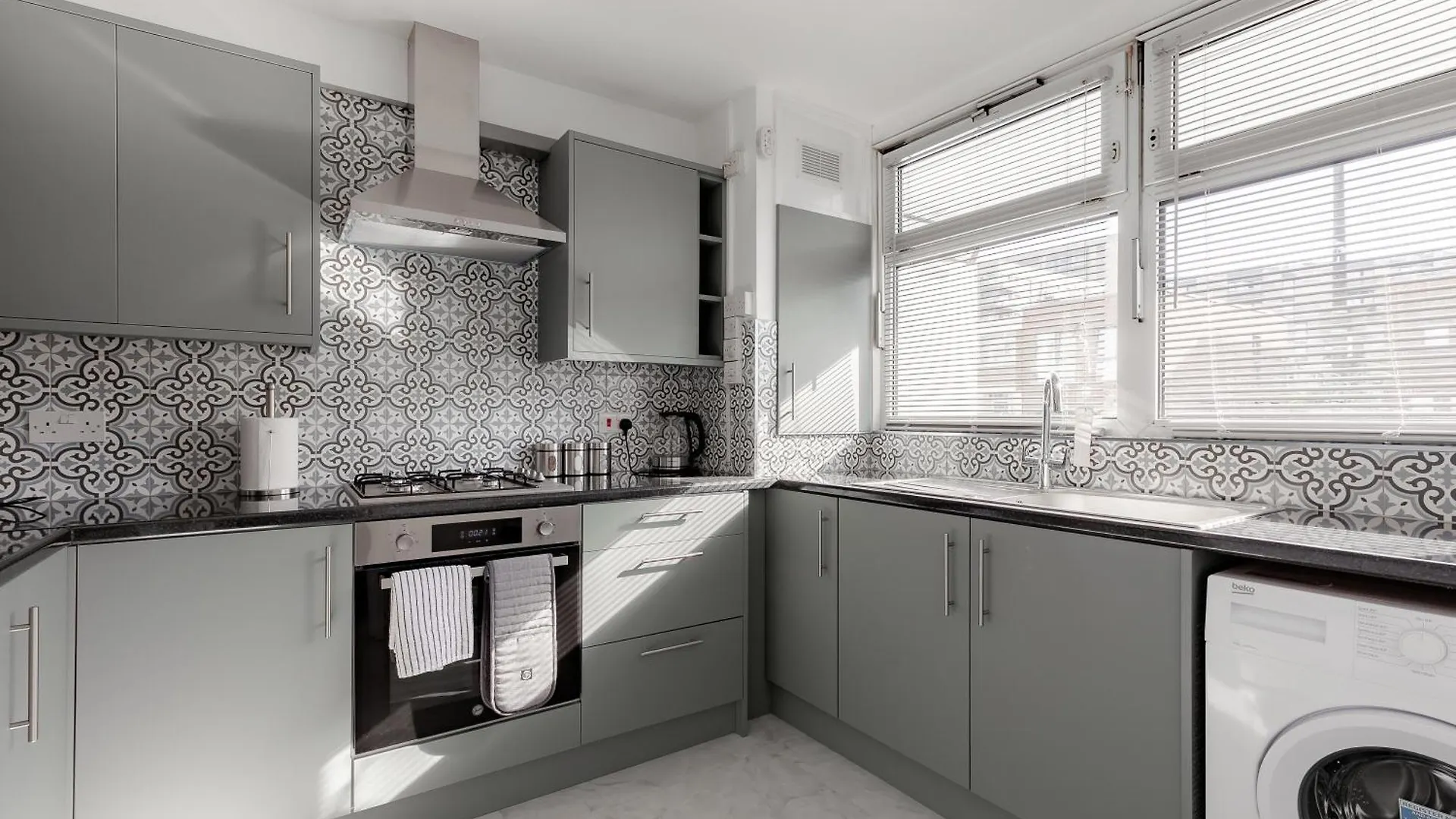 アパート ロンドン3Br Off A13 , Sleeps 6, 2Mins To Langdon Dlr,Free Parkingアパートメント イギリス