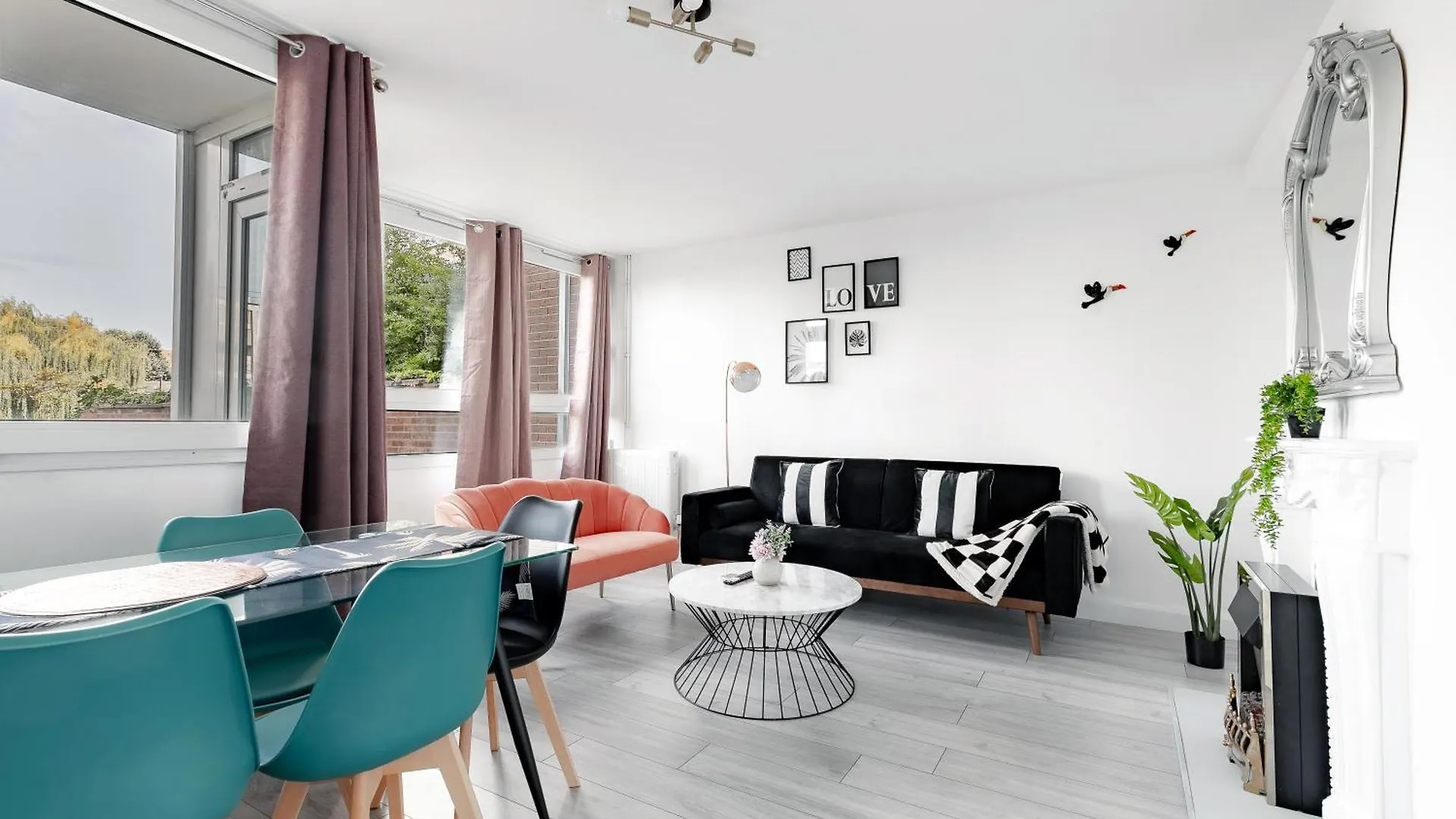 3Br Off A13 , Sleeps 6, 2Mins To Langdon Dlr,Free Parking Apartment London