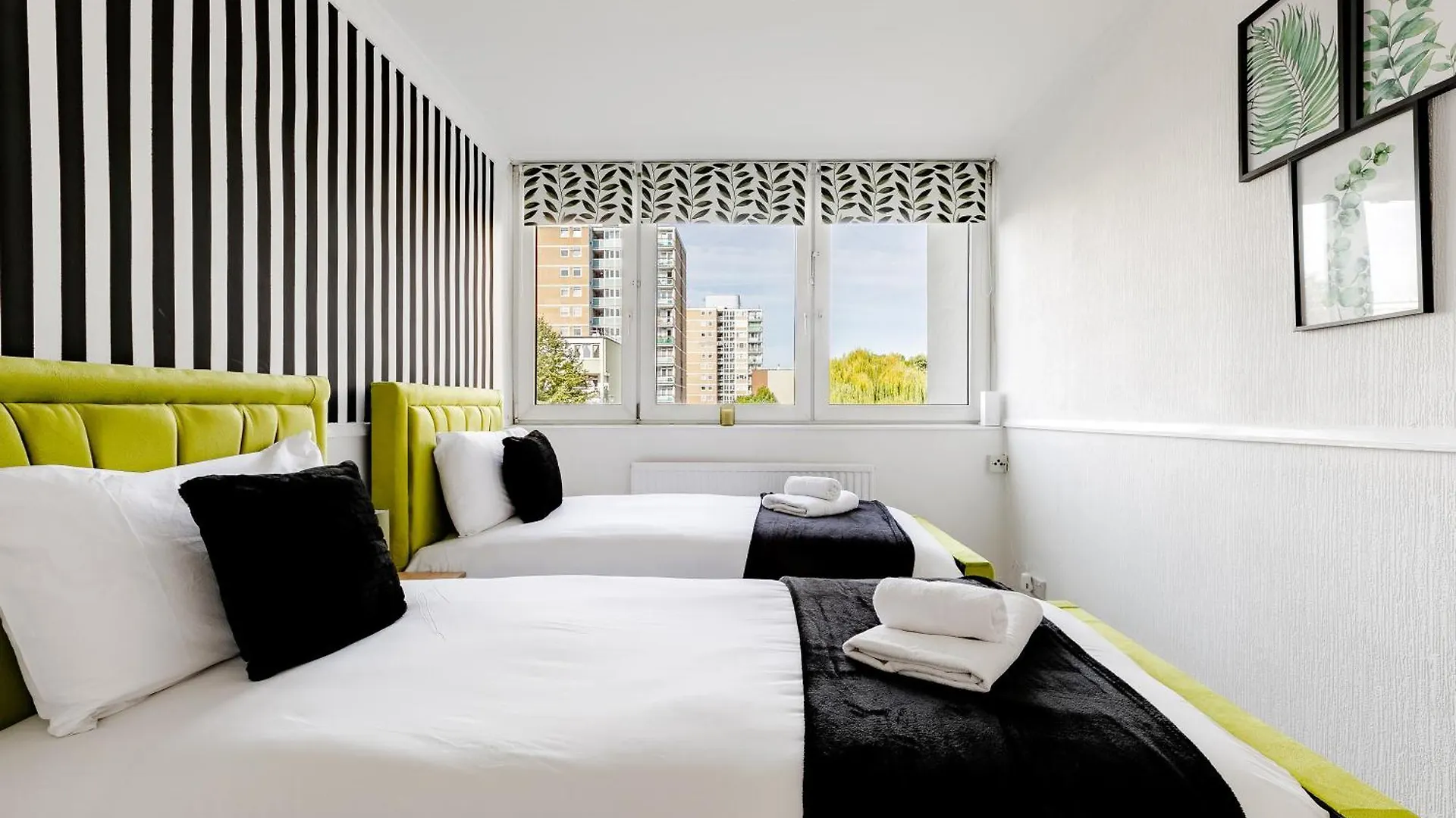 3Br Off A13 , Sleeps 6, 2Mins To Langdon Dlr,Free Parking Apartment London United Kingdom